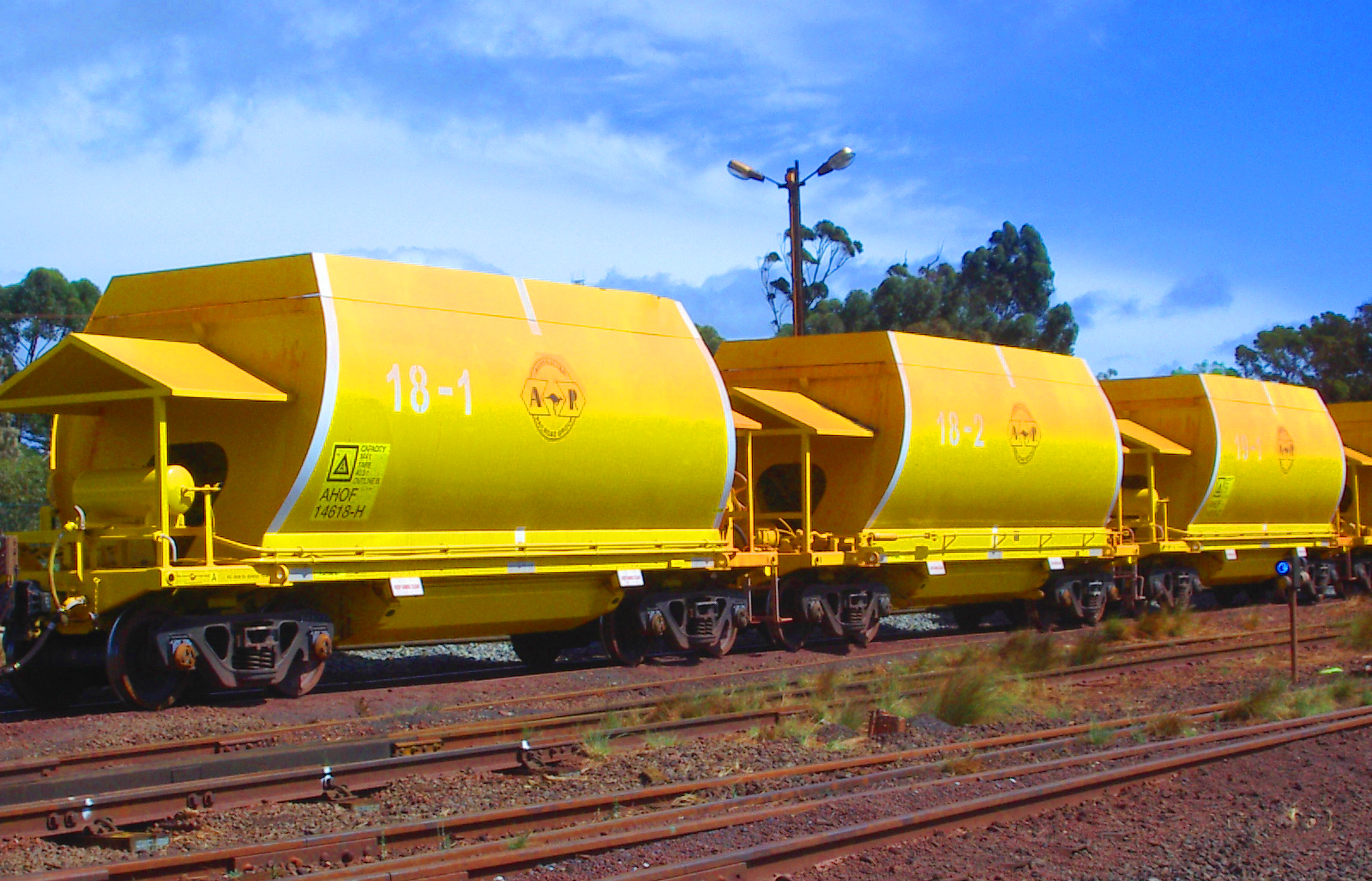 K72-AUS型矿石漏斗车